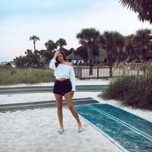 Meet your Posher, Lena